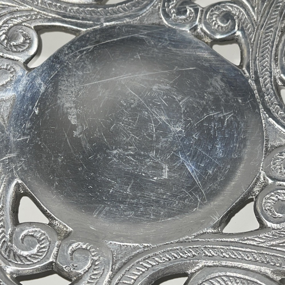 Ornate Silver Tone Metal Filigree Scroll Scalloped Edge Decorative Bowl India - Picture 3 of 8